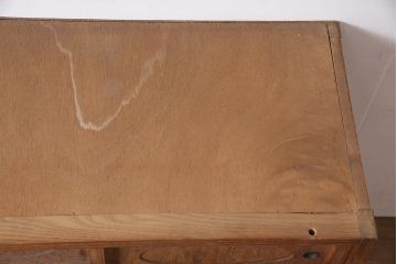 アンティーク家具　昭和初期　京都産　上品さとレトロな雰囲気を併せ持つ戸棚(キャビネット、食器棚、収納棚)(R-040787)