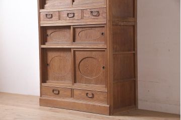アンティーク家具　昭和初期　京都産　上品さとレトロな雰囲気を併せ持つ重ね戸棚(キャビネット、食器棚、収納棚)(R-040788)