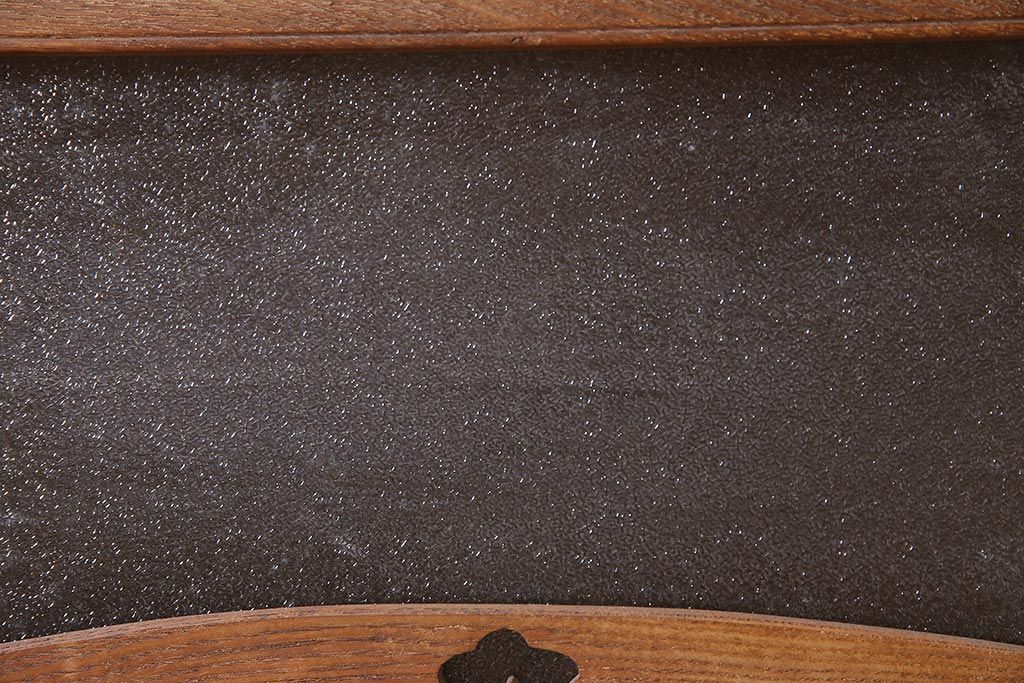 アンティーク家具　昭和初期　京都産　上品さとレトロな雰囲気を併せ持つ重ね戸棚(キャビネット、食器棚、収納棚)(R-040788)