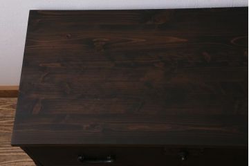 アンティーク家具　脚付きリメイク　味わい深い佇まいの箪笥ローボード(チェスト、引き出し、リビングボード、テレビ台)(R-040793)