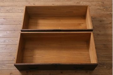 アンティーク家具　脚付きリメイク　味わい深い佇まいの箪笥ローボード(チェスト、引き出し、リビングボード、テレビ台)(R-040793)