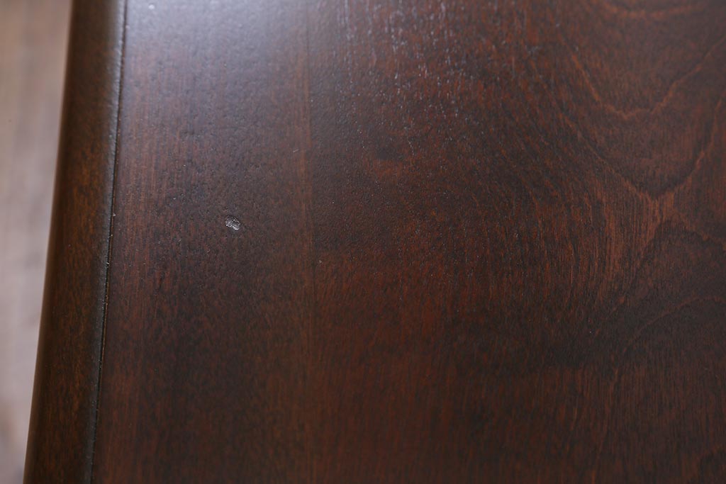 中古　北海道民芸家具　和洋どちらにも合うシックなチェスト(サイドボード、引き出し、ドレッシングチェスト)(定価約21万円)(R-040796)