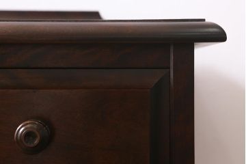 中古　北海道民芸家具　和洋どちらにも合うシックなチェスト(サイドボード、引き出し、ドレッシングチェスト)(定価約21万円)(R-040796)