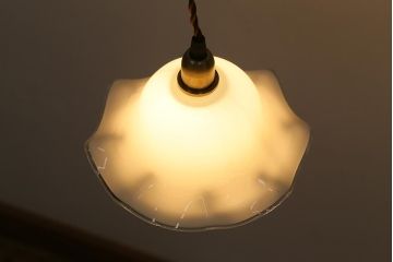 イギリスヴィンテージ照明　上品なフリルシェードのペンダントライト(ランプシェード、天井照明、ビンテージ)(R-040799)