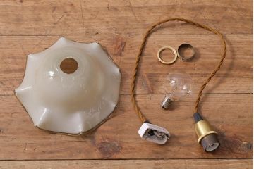 イギリスヴィンテージ照明　上品なフリルシェードのペンダントライト(ランプシェード、天井照明、ビンテージ)(R-040801)