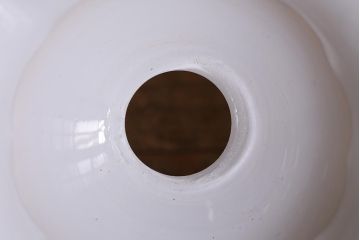 ヴィンテージ照明　イギリスビンテージ　水色縁フリルのミルクガラスペンダントライト(ランプシェード、天井照明)(R-040805)