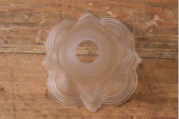 ヴィンテージ照明　イギリスビンテージ　エレガントなグラビュールが浮かぶペンダントライト(シェード、天井照明)(R-040813)