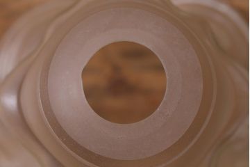 ヴィンテージ照明　イギリスビンテージ　エレガントなグラビュールが浮かぶペンダントライト(シェード、天井照明)(R-040815)