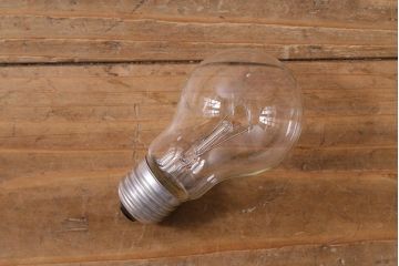 ヴィンテージ照明　球体ガラス　アルミブラケットのウォールライト(壁付け照明、ウォールランプ、ブラケットライト、ビンテージ)(R-040817)