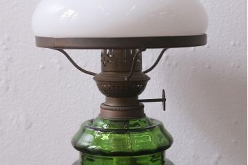 ヴィンテージ雑貨　ドイツ製　巻芯14分芯　KOSMOS　BRENNER　グリーンの色付きタンクが素敵なオイルランプ(卓上ランプ、豆ランプ、ビンテージ)(R-040820)