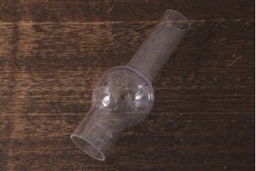 ヴィンテージ雑貨　アメリカ製　巻き芯14分芯　フリルシェードとティーポット型のタンクが素敵なオイルランプ(卓上ランプ、豆ランプ、ビンテージ)(R-040821)
