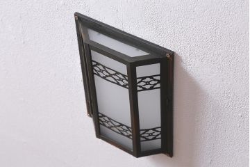 アンティーク雑貨　昭和初期　すりガラス入り　レトロモダンな壁掛け照明カバー(ウォールランプカバー)(R-040823)