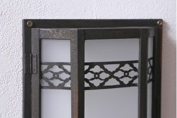 アンティーク雑貨　昭和初期　すりガラス入り　レトロモダンな壁掛け照明カバー(ウォールランプカバー)(R-040823)