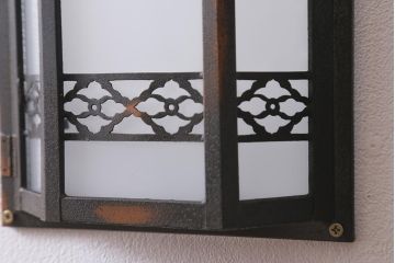 アンティーク雑貨　昭和初期　すりガラス入り　レトロモダンな壁掛け照明カバー(ウォールランプカバー)(R-040823)