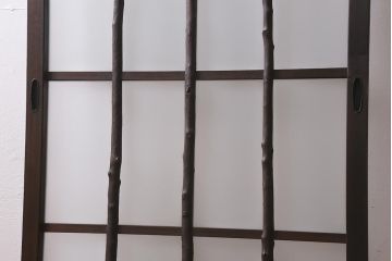 アンティーク建具　昭和中期　すりガラス入り　木の風合いが楽しめる個性的なガラス戸1枚(引き戸)(R-040830)