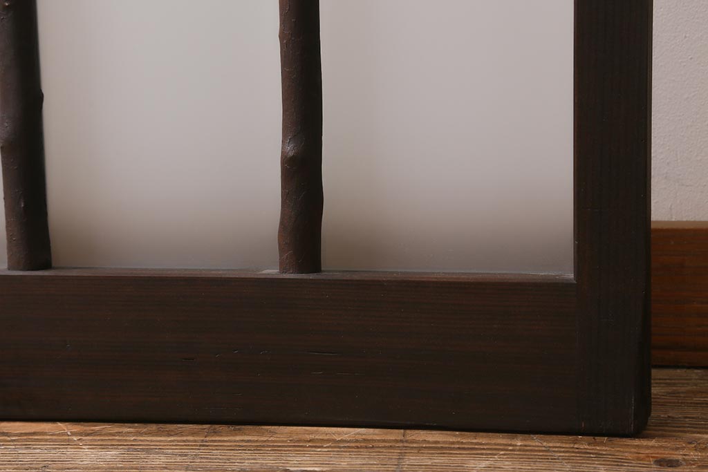 アンティーク建具　昭和中期　すりガラス入り　木の風合いが楽しめる個性的なガラス戸1枚(引き戸)(R-040830)