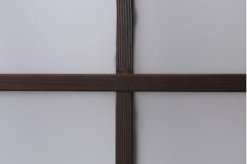 アンティーク建具　昭和中期　すりガラス入り　木の風合いが楽しめる個性的なガラス戸1枚(引き戸)(R-040830)