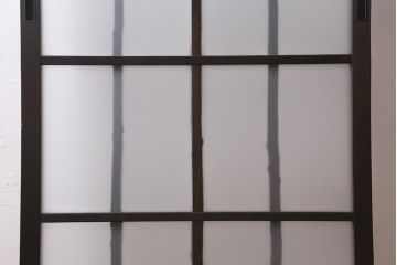アンティーク建具　昭和中期　すりガラス入り　木の風合いが楽しめる個性的なガラス戸1枚(引き戸)(R-040830)