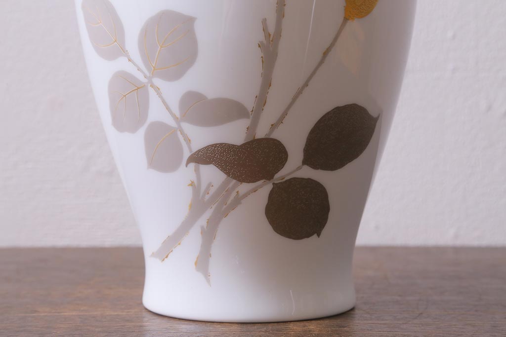 未使用　大倉陶園(オークラ)　箱付き　金蝕バラ　28cm　花器(花瓶)(R-040833)