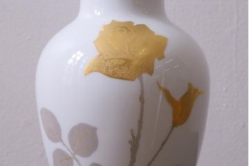 未使用　大倉陶園(オークラ)　箱付き　金蝕バラ　28cm　花器(花瓶)(R-040833)