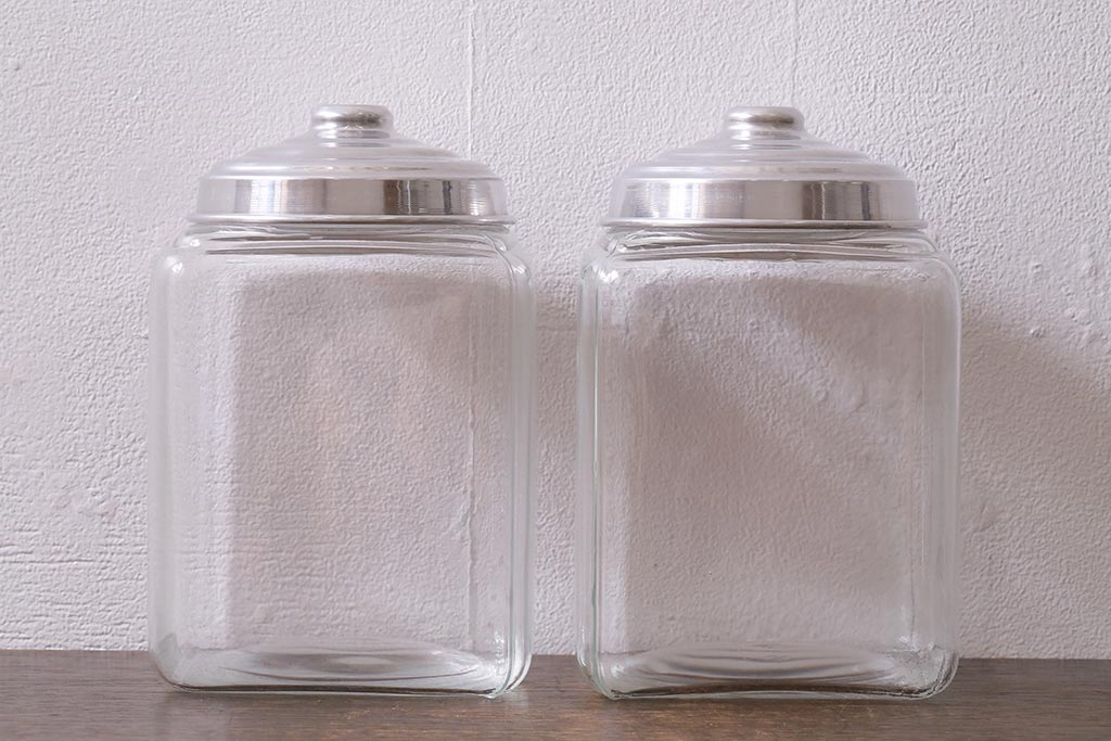 アンティーク雑貨　昭和レトロ　アルミ蓋　角型ガラスビン(ガラス瓶、キャニスター)(R-040836)