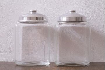 アンティーク雑貨　昭和レトロ　アルミ蓋　角型ガラスビン(ガラス瓶、キャニスター)(R-040836)