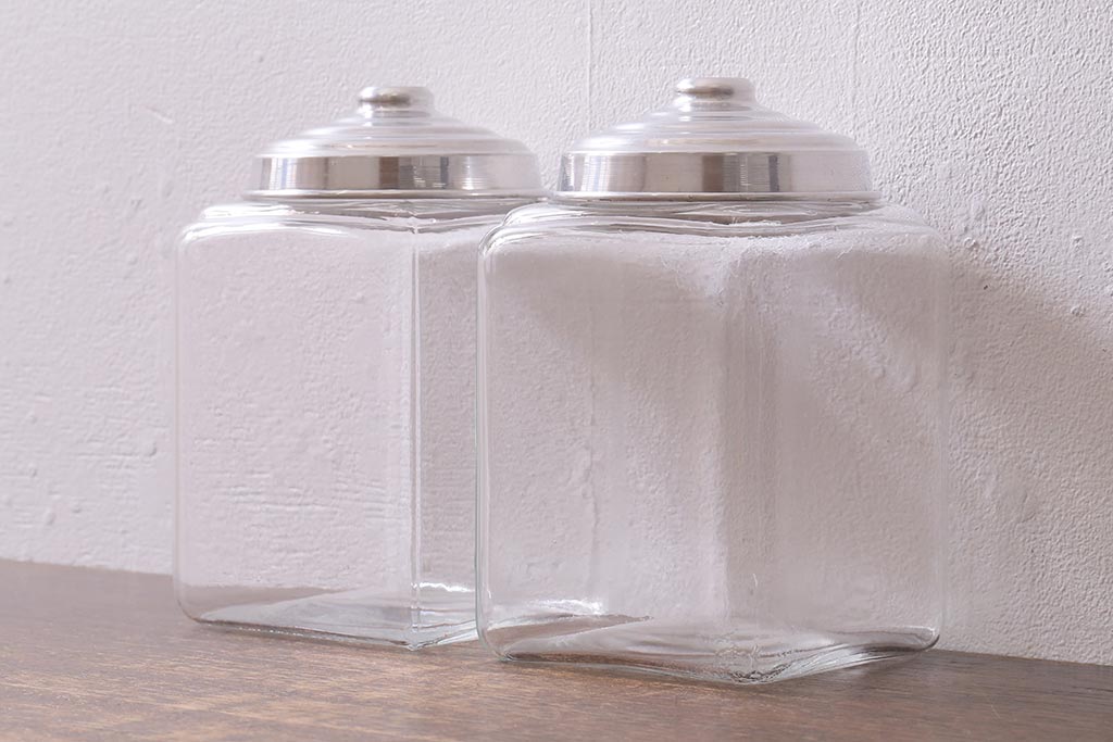 アンティーク雑貨　昭和レトロ　アルミ蓋　角型ガラスビン(ガラス瓶、キャニスター)(R-040836)