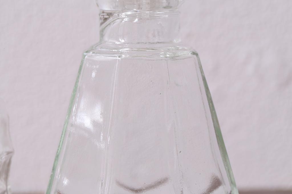 アンティーク雑貨 レトロなガラス調味料入れ2個セット(醤油差し、クルエット、醤油瓶、ガラスビン)(R-040842)