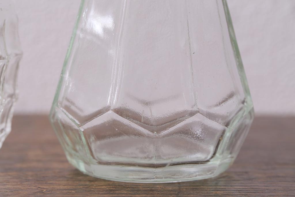 アンティーク雑貨 レトロなガラス調味料入れ2個セット(醤油差し、クルエット、醤油瓶、ガラスビン)(R-040842)