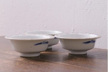 アンティーク雑貨　明治期　金彩色絵染付向付3点セット(小鉢、小皿、和食器)(R-040846)