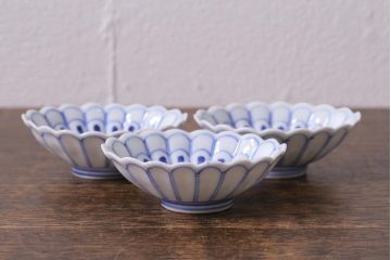 アンティーク雑貨　江戸期　染付　菊図　豆皿3枚セット(和食器)(R-040847)