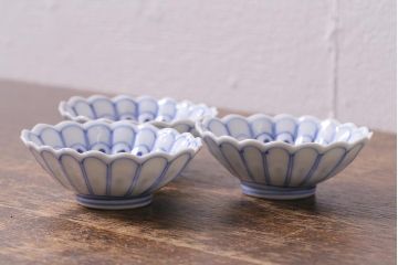 アンティーク雑貨　江戸期　染付　菊図　豆皿3枚セット(和食器)(R-040847)