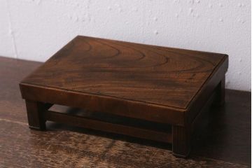 アンティーク雑貨　明治大正期　ケヤキ材　味わい深い杢目が魅力の花台(飾り台)(R-040855)