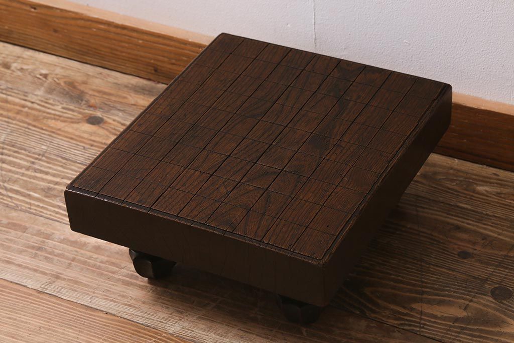 アンティーク雑貨　古民具　明治大正期　古い趣が貫禄漂う将棋盤(飾り台、花台)(R-040856)