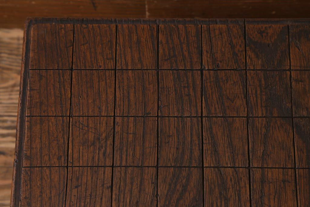 アンティーク雑貨　古民具　明治大正期　古い趣が貫禄漂う将棋盤(飾り台、花台)(R-040856)