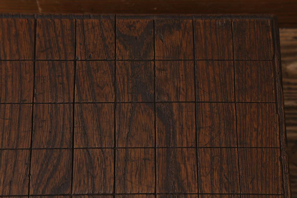 アンティーク雑貨　古民具　明治大正期　古い趣が貫禄漂う将棋盤(飾り台、花台)(R-040856)