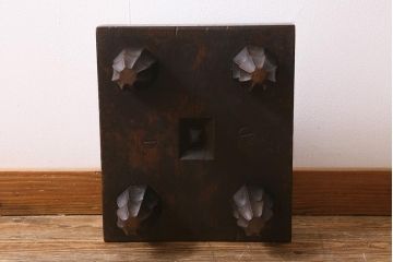 アンティーク雑貨　古民具　明治大正期　古い趣が貫禄漂う将棋盤(飾り台、花台)(R-040856)