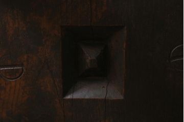 アンティーク雑貨　古民具　明治大正期　古い趣が貫禄漂う将棋盤(飾り台、花台)(R-040856)