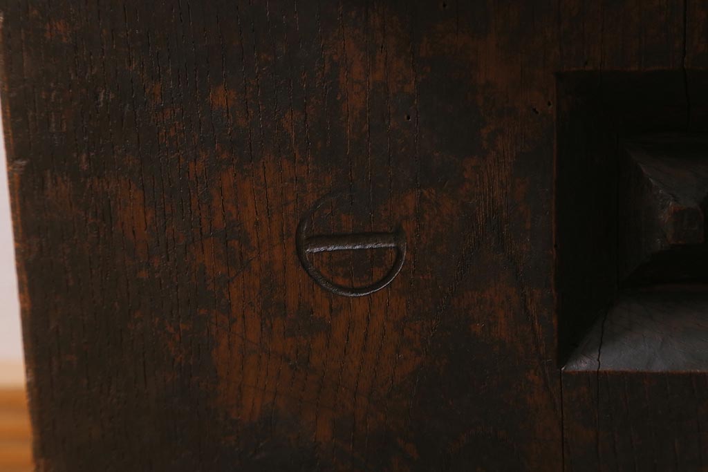 アンティーク雑貨　古民具　明治大正期　古い趣が貫禄漂う将棋盤(飾り台、花台)(R-040856)