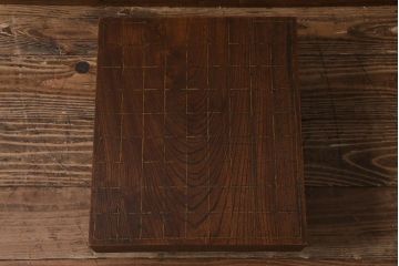 アンティーク雑貨　古民具　明治大正期　古い趣が貫禄漂う将棋盤(飾り台、花台)(R-040857)