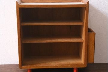 レトロ雑貨　昭和レトロ　希少　ままごと　かわいらしい木製の小さな下駄箱(おもちゃ、玩具)(R-040859)