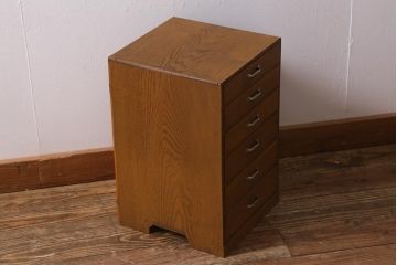 レトロ家具　昭和レトロ　昭和初期　ナラ材　温もりあふれる木製小引き出し(小物収納、サイドチェスト、引き出し)(R-040861)