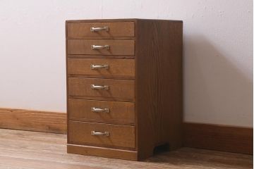 レトロ家具　昭和レトロ　昭和初期　ナラ材　温もりあふれる木製小引き出し(小物収納、サイドチェスト、引き出し)(R-040861)