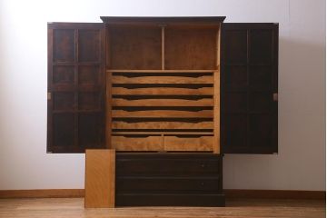 中古　えぞ民芸　えぞインテリア　衣装盆付き　収納力抜群の洋服タンス(衣装タンス)(R-040864)