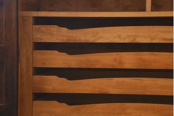 中古　えぞ民芸　えぞインテリア　衣装盆付き　収納力抜群の洋服タンス(衣装タンス)(R-040864)