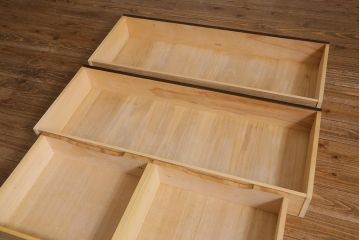 中古　えぞ民芸　えぞインテリア　衣装盆付き　収納力抜群の洋服タンス(衣装タンス)(R-040864)