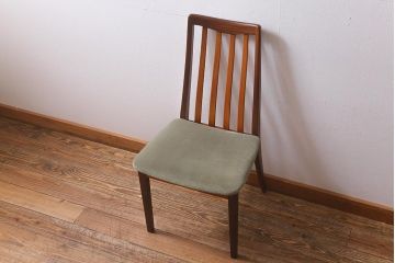 ヴィンテージ家具　北欧ビンテージ　イギリス　G-PLAN(ジープラン)　ナチュラルスタイルにも合うダイニングチェア(椅子)(R-040867)