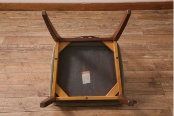 ヴィンテージ家具　北欧ビンテージ　イギリス　G-PLAN(ジープラン)　ナチュラルスタイルにも合うダイニングチェア(椅子)(R-040867)