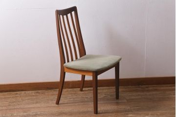 ヴィンテージ家具　北欧ビンテージ　イギリス　G-PLAN(ジープラン)　ナチュラルスタイルにも合うダイニングチェア(椅子)(R-040868)
