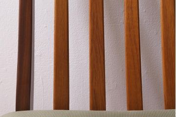 ヴィンテージ家具　北欧ビンテージ　イギリス　G-PLAN(ジープラン)　ナチュラルスタイルにも合うダイニングチェア(椅子)(R-040868)